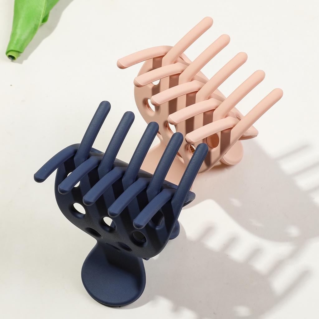 Women's Strong Shaping Matte Strawberry Hair Claw Clips Fluffy Ponytail Holder Daily Use Hollow Plastic Hair Accessories