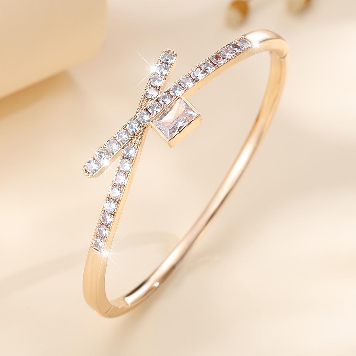 New Fashionable Zircon Cross High-end Full-female Light Luxury Bracelet Bracelet 17CM