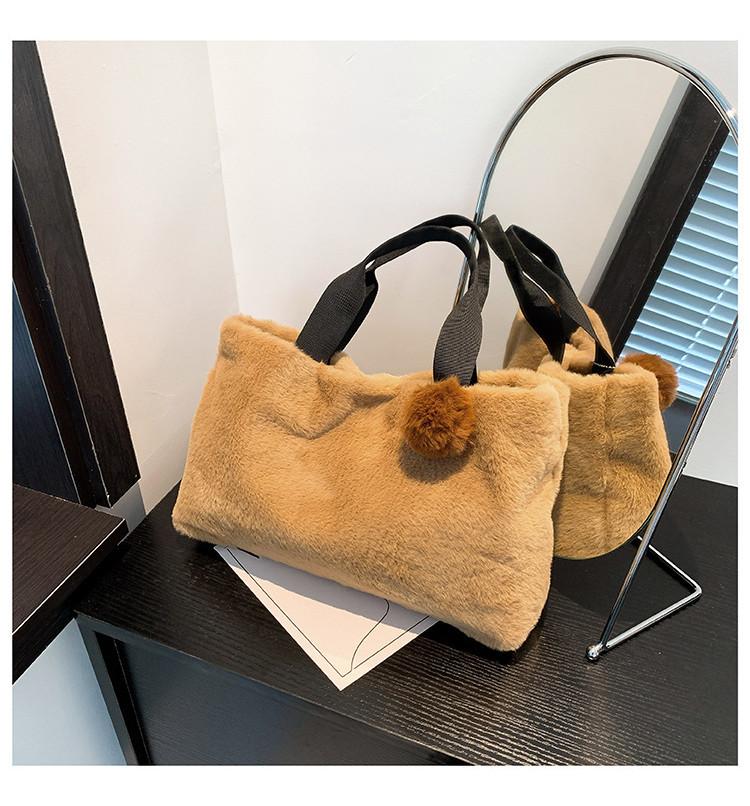 Chic And Stylish Plush Tote Bag For Women Perfect For Fall And Winter Fashion