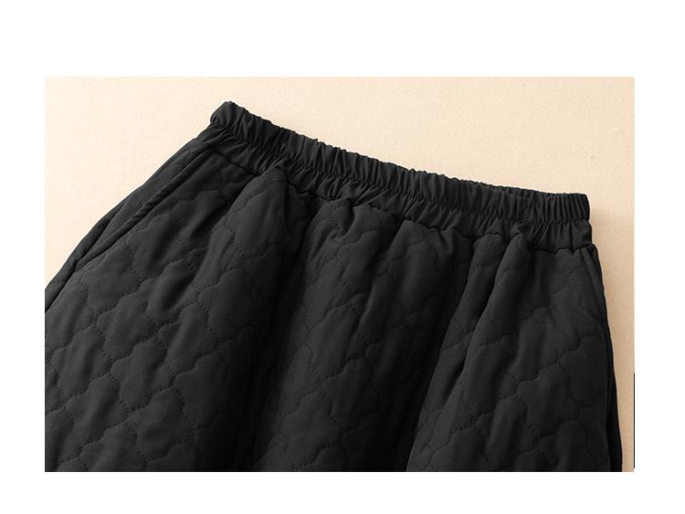 2025 A/W Plus Size Cotton-Padded Tulip Slimming Skirt: Women's Thickened Artistic Half Skirt