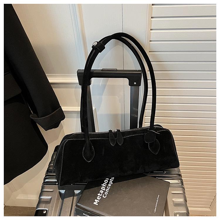 Vielseitige Wildleder-Schultertasche mit großer Kapazität und modischem Design