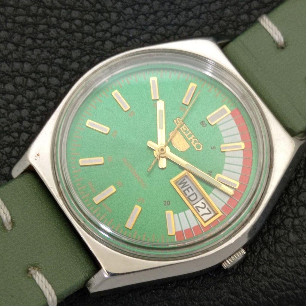 Seiko 5 AUTOMATIC VINTAGE JAPAN MENS GREEN COLOR DIAL WATCH A701561-5 R206b-a701561