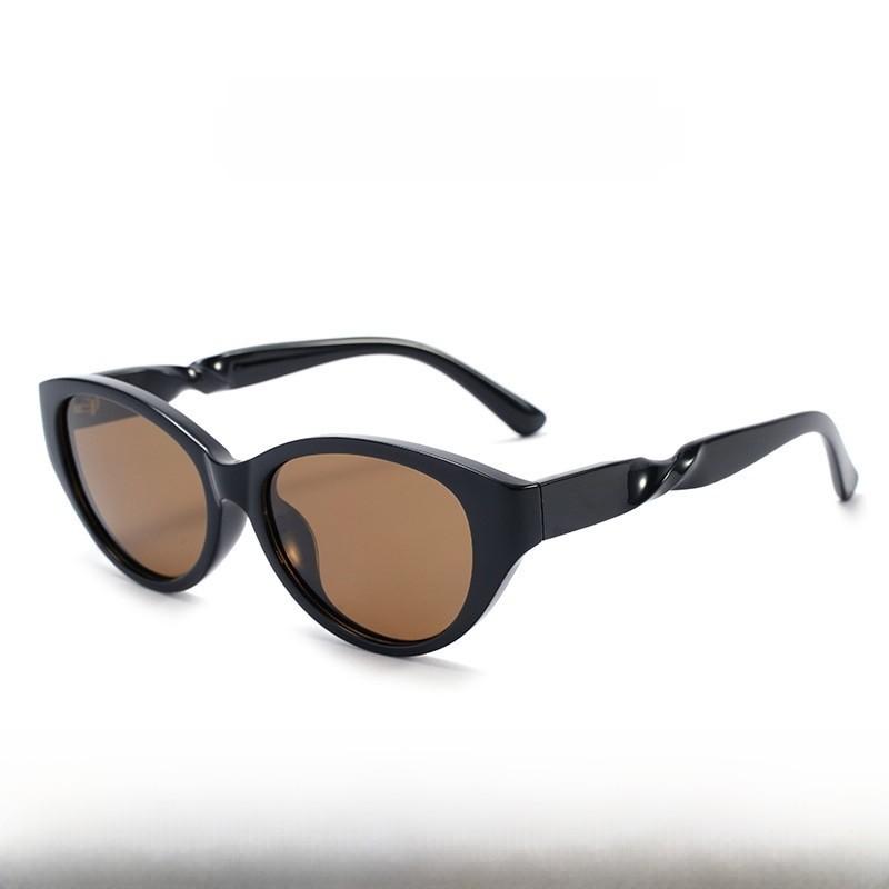 Stylish Tr90 Sun Glasses With Tac Lenses For Casual Driving And Summer Outings