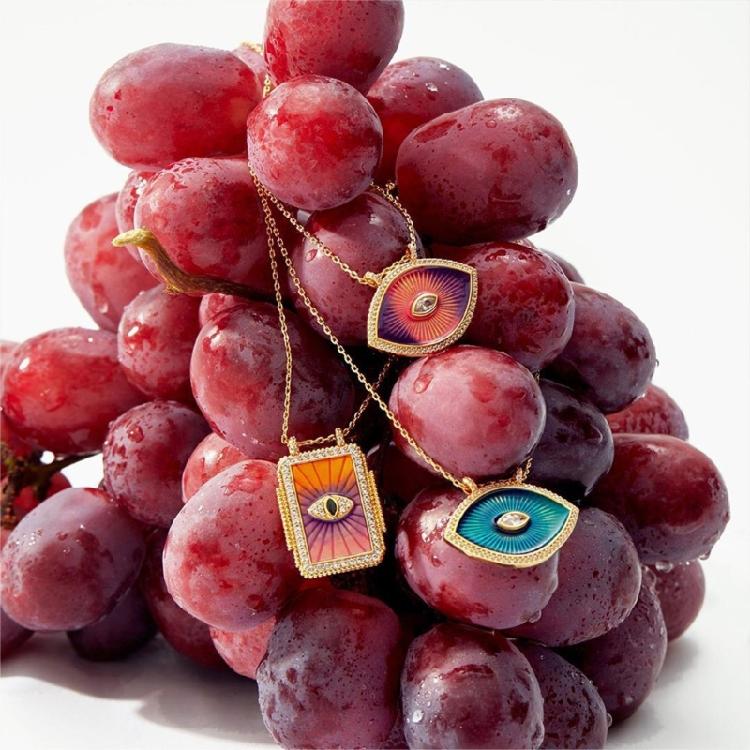 Chic Tarot Card Designs Necklace Adjustable Length Tarot Symbolic Card Pendant Necklace for Daily and Party Wear