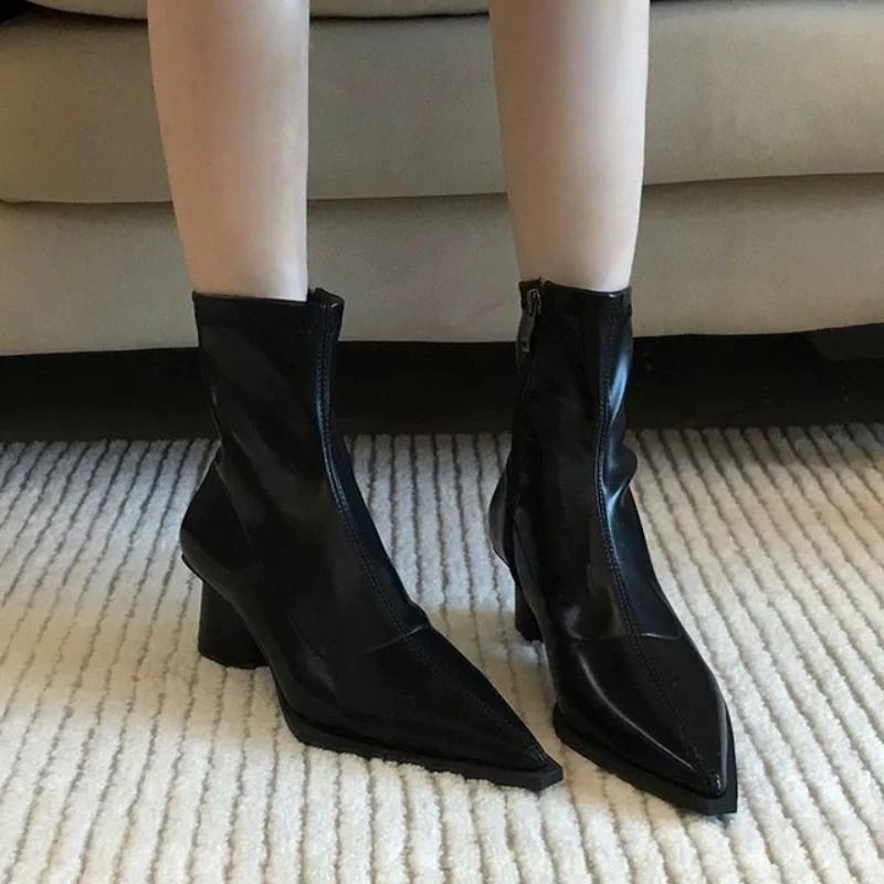 Fashion Sexy Pointed Toe Women's Ankle Boots 2024 Autumn New Black Matte Women's Square Heel Shoes Simple and Versatile Modern Boots