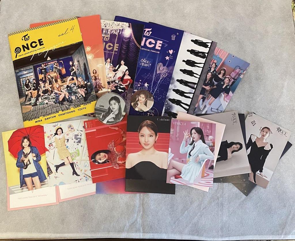 [USED] TWICE Album Goods Set