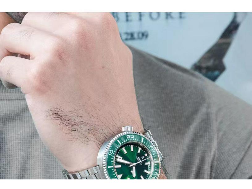 Men's Stainless Steel Automatic Waterproof Sport Watch with Luminous Dial - Fashion Business Brand.