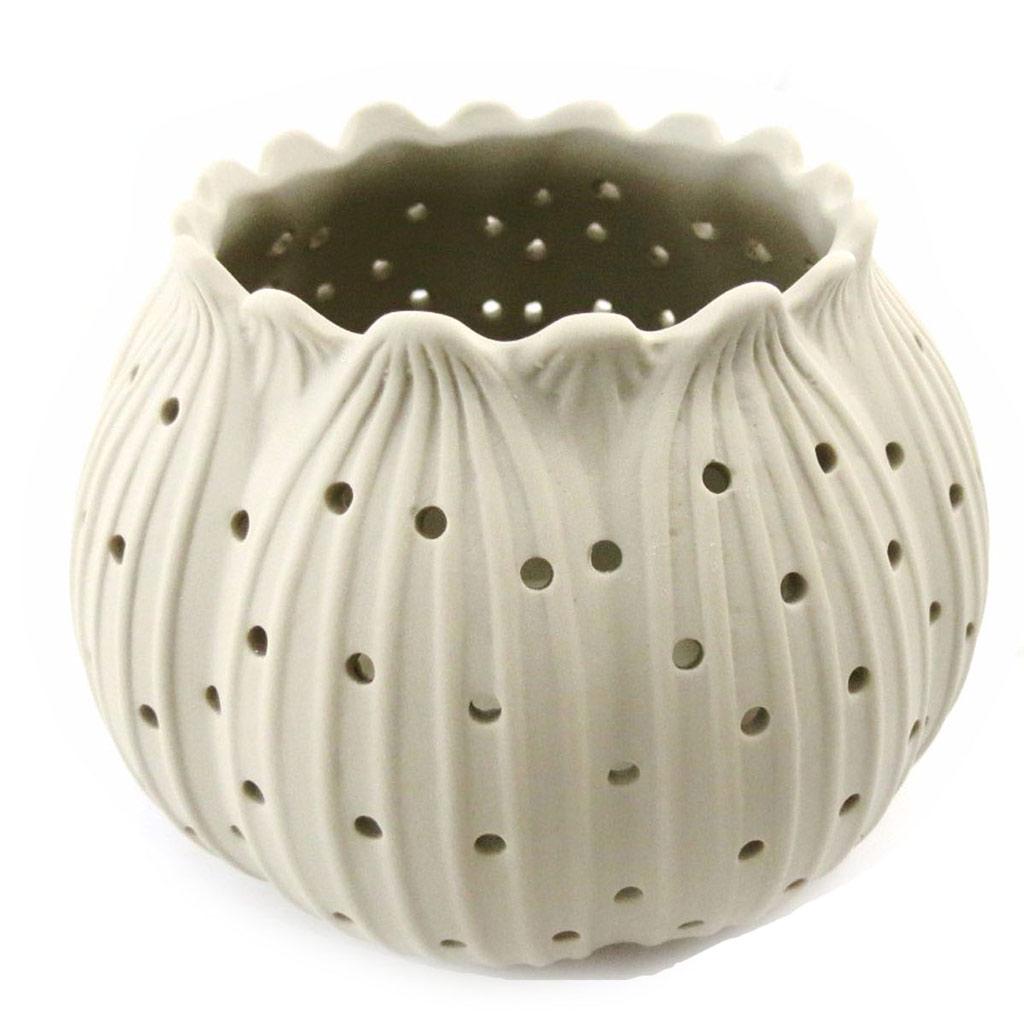 Les Trésors De Lily [J0537] - Beige 'Leaf' Candle Holder