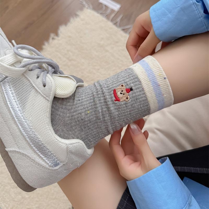 Jolis foulards d'automne brodés, chaussettes pour filles petit ours, chaussettes mi-mollet pour femmes micro-pressées en fil à pois, chaussettes bouclettes cartoon à blocs de couleurs