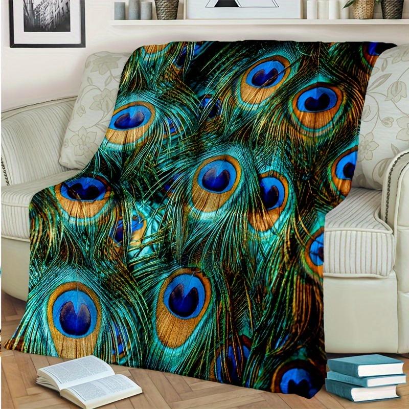 A Peacock Feather Patterned All-Season Flannel Blanket, a Soft And Warm Travel Throw 150x200cm