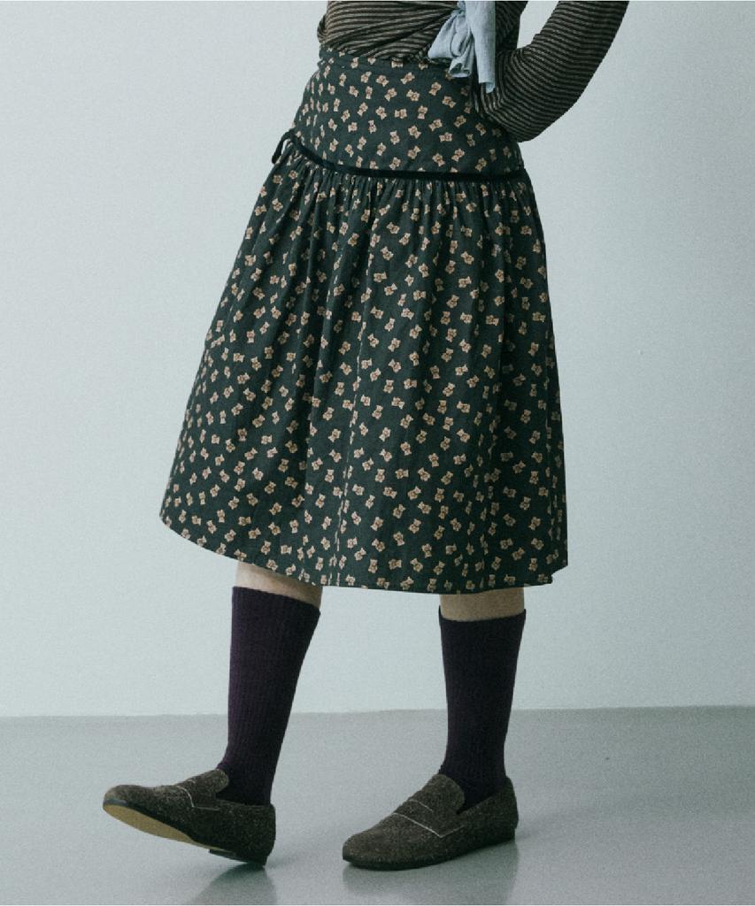 Hocus Pocus Bearly Flare Skirt_Black