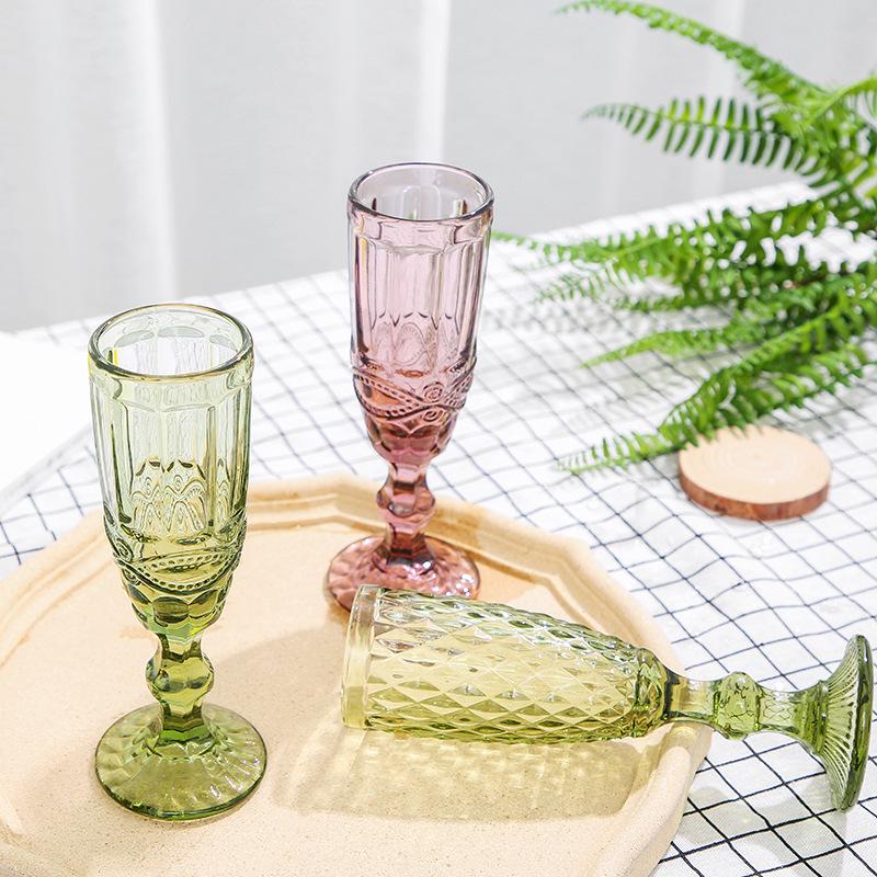 Red Wine High-Stemmed Glass - Simple Wedding and Celebration Accessory, Ideal for Cocktails, Juice, and Wines