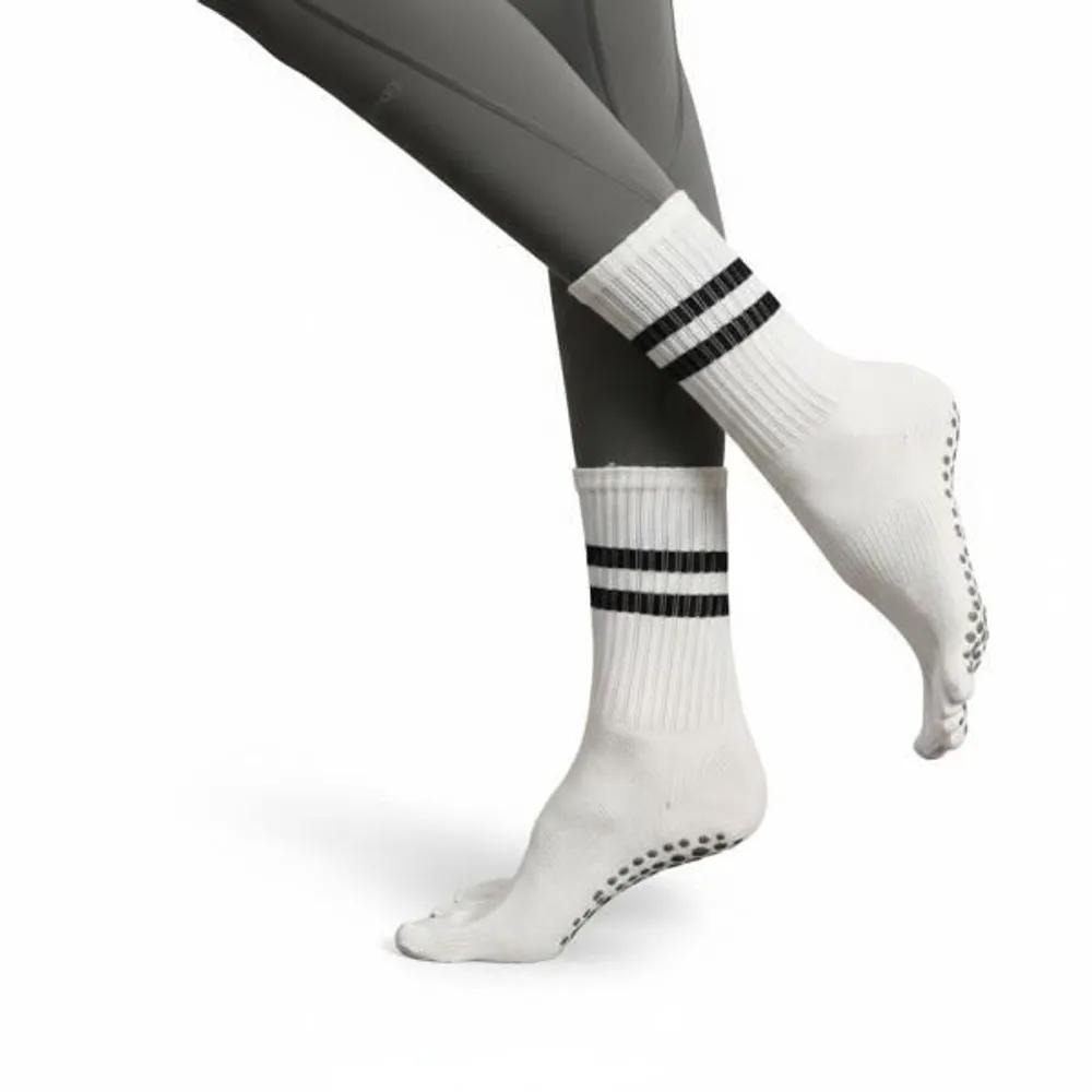 Women s All-Season Non-Slip Toe Yoga Exercise Socks FREE