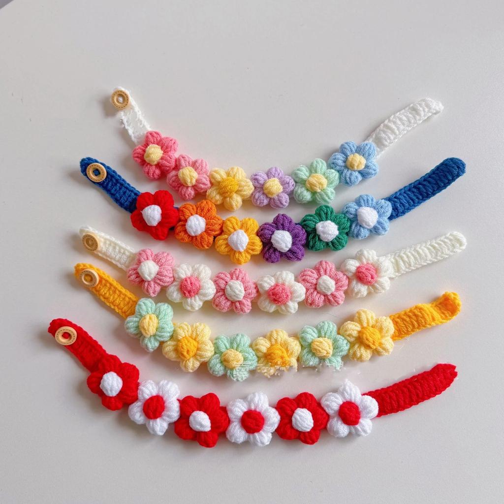 Blue And White Knitted Pet Collar for Small Dogs And Cats Floral Bib Photo Accessory Pet Supplies