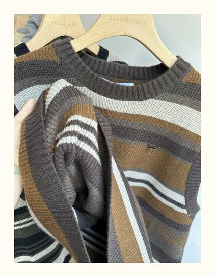 8517 Winter Korean Style Plus Size Casual Embroidered Knit Striped Vest