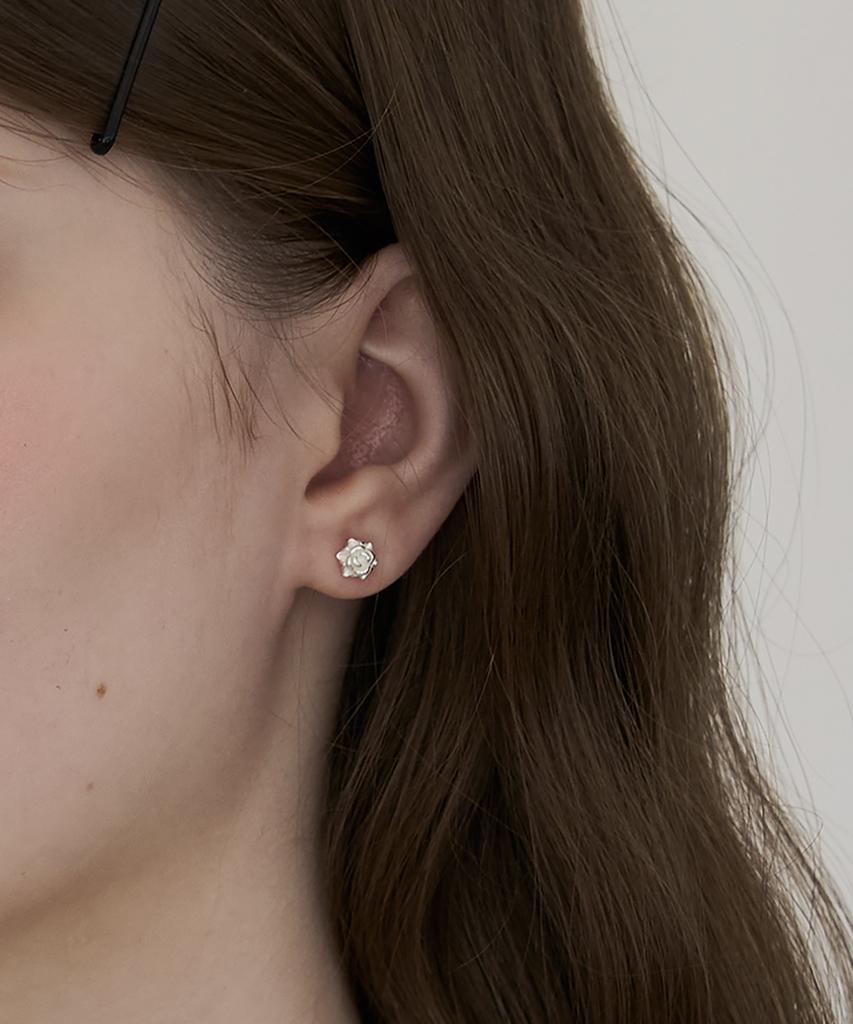 Still Instant Rose With Dew - Earring 05