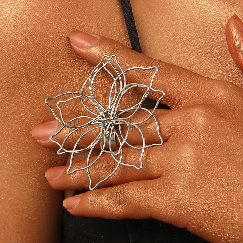 Vintage Metal Hollow Flower Open Rings for Women Exaggerated Gold Color Line Big Flower Adjustable Finger Rings Jewelry Gifts