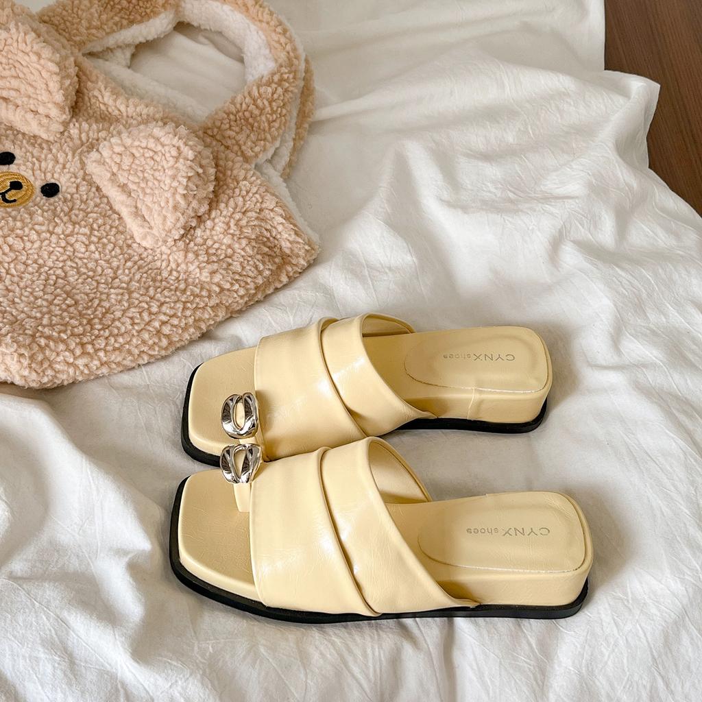 2025 summer retro metal buckle cover toe high heeled slippers fashion outer wear temperament beach toe drag Roman shoes women