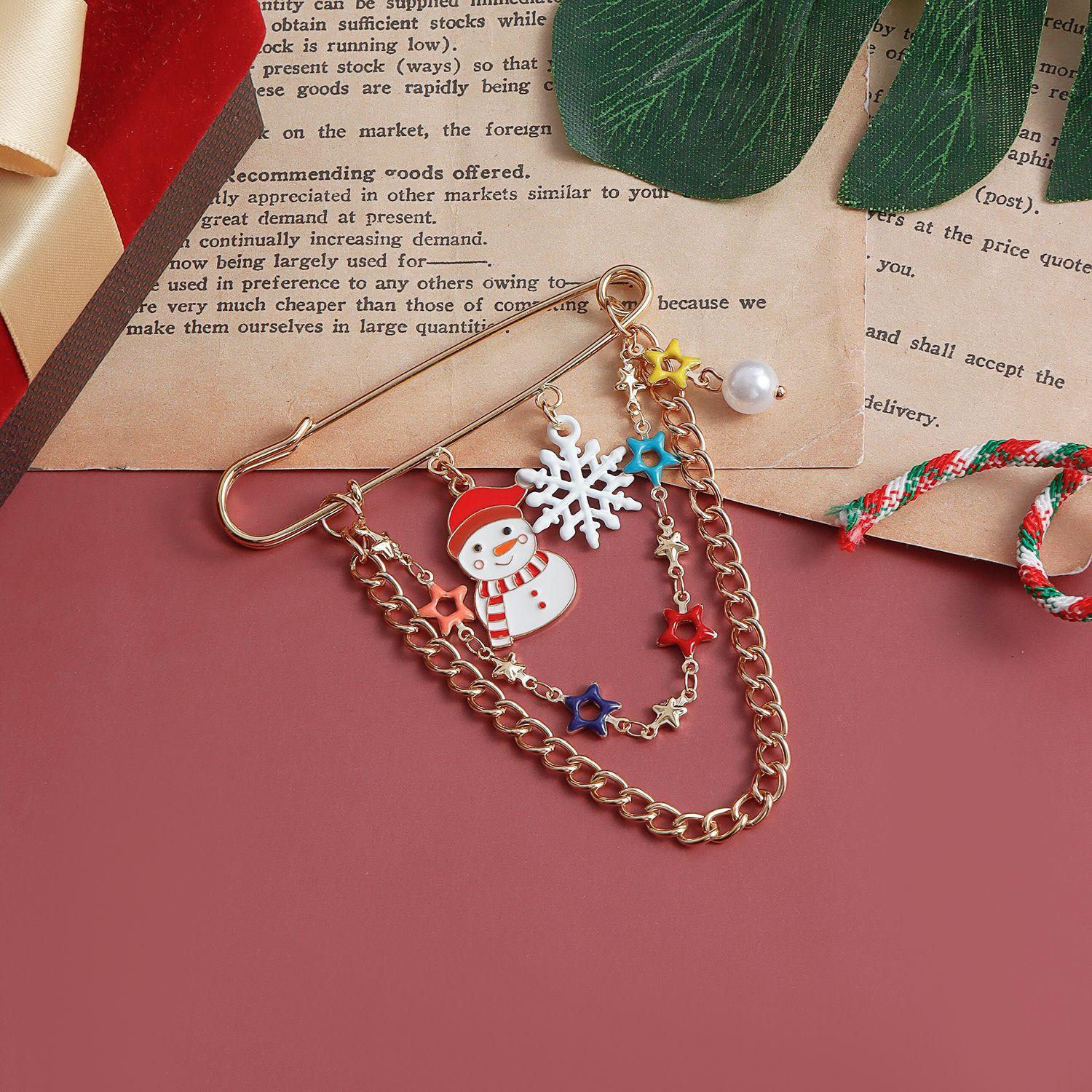 

European and American jewelry Christmas snowman snowflake element brooch clothing female star personality creative pin accessories