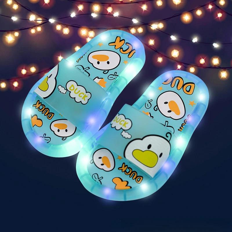 Nuevas Zapatillas Luminosas Lindas para Niños Zapatos de Cristal Luces Brillantes Niños Niñas Dibujos Animados Brillantes Lindo Bebé Genial Interior Exterior