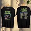 Alice Cooper Too Close For Comfort Tour 2025 Maglietta Classica da Uomo Spedizione Veloce