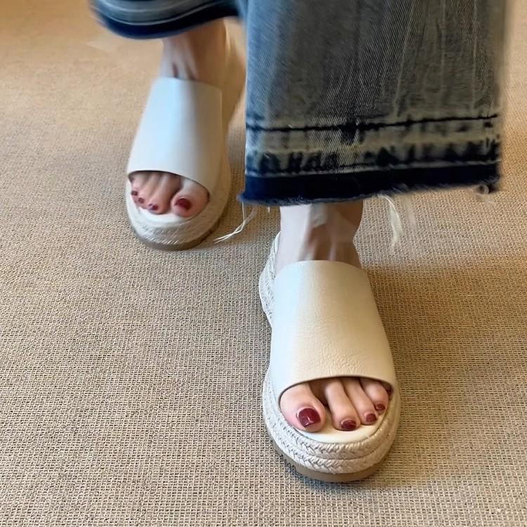 Soft Leather Version~ Straw Wedge Heel Sandals Women's 2025 Summer New Casual Outer Wear Open-toed Thick-soled One-word Slippers