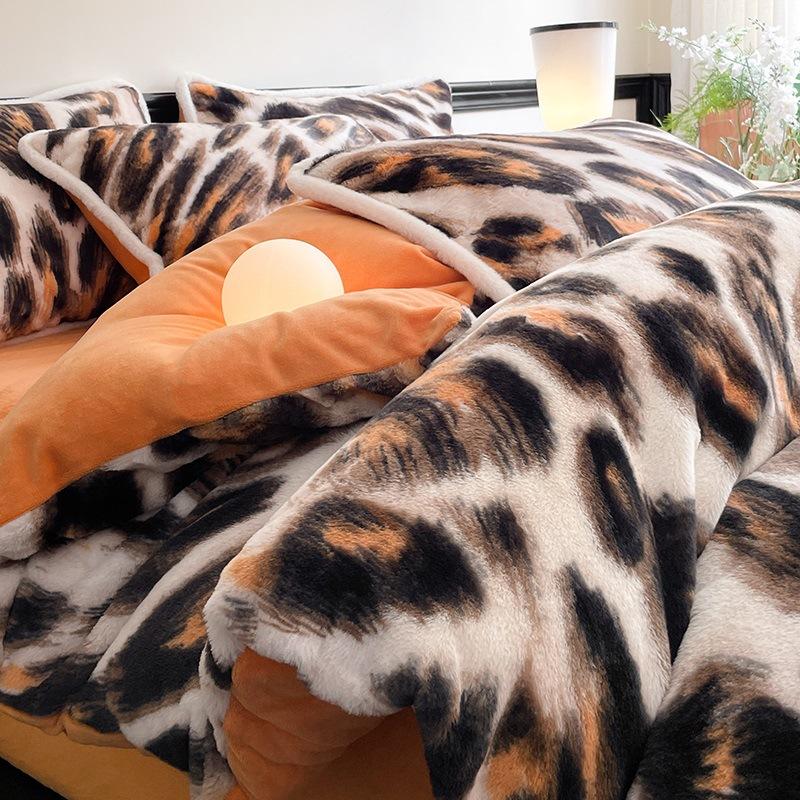 Thickened Milk Fleece Bed Four-Piece Set, Fleece Bedding Coral Flannel Quilt Cover, Bed Sheet, Human Bed Hat Three-Piece Set