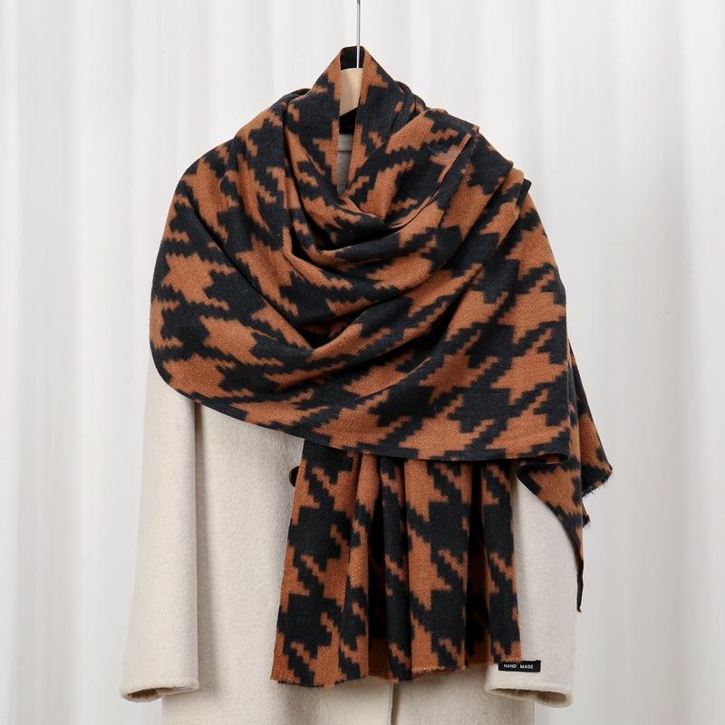 Qiandongge 70 autumn and winter skin-friendly and warm imitation cashmere printed scarf classic versatile shawl