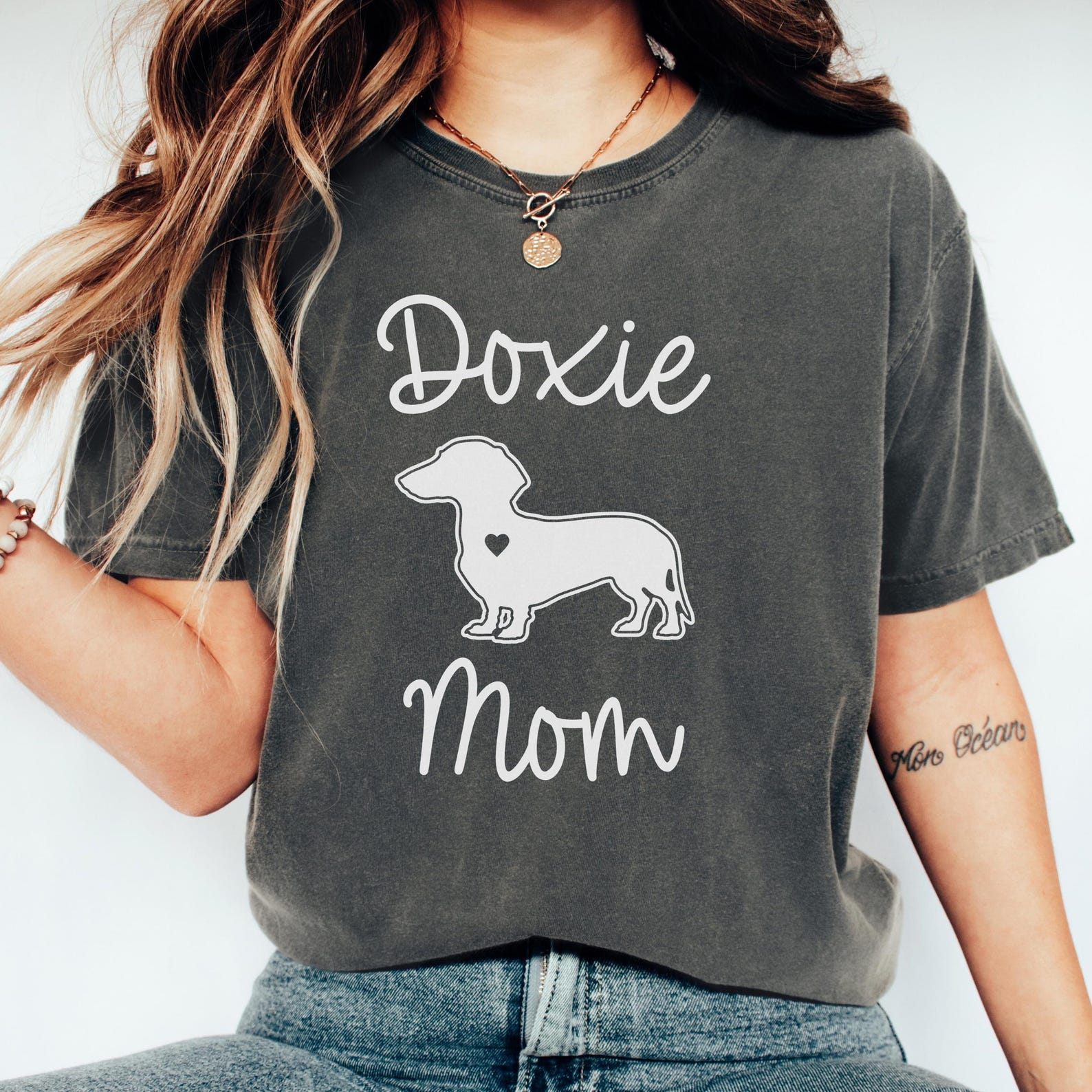 Dachshund Mom T-Shirt: Doxie Lover Comfort Colors Tee 4XL