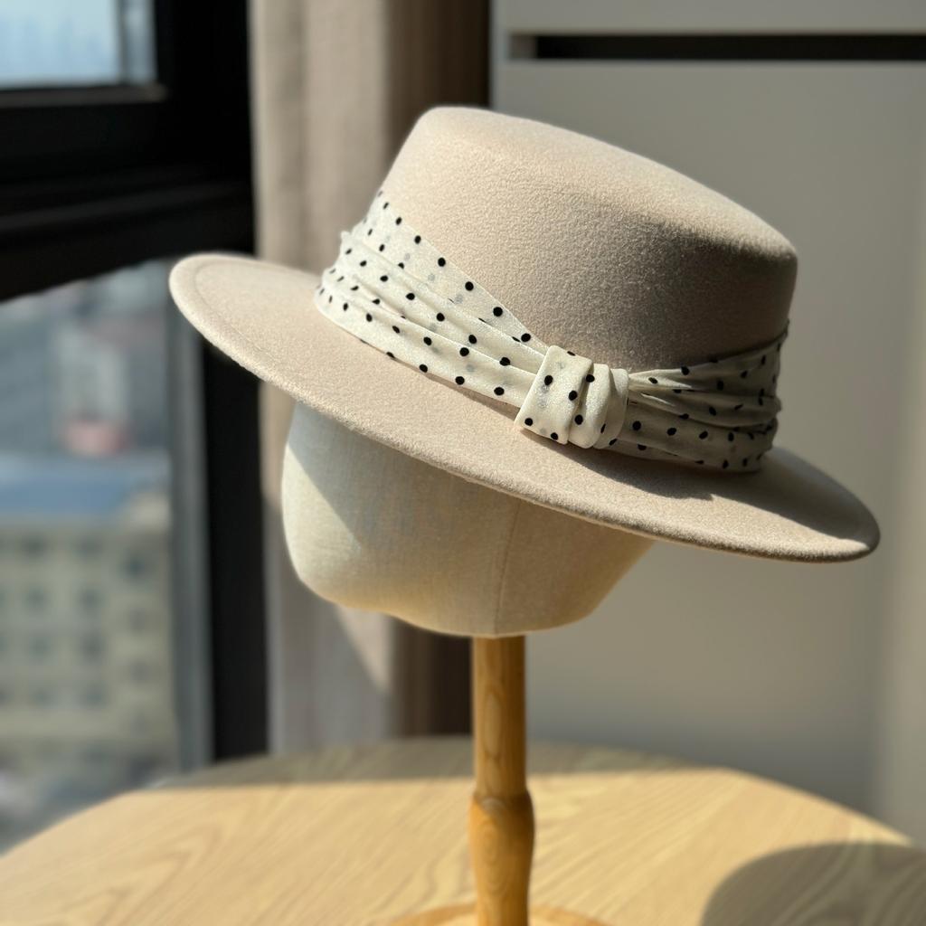 New Polka dot Elegant Flat top Hat for Autumn and Winter High Quality Gold Style Wool Top Hat Showing Face Small Warm Hat for Women