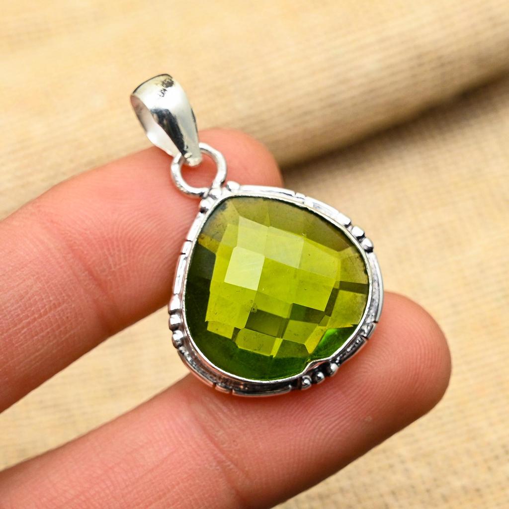 Peridot Edelstein Håndlaget 925 Solid Sterling Sølv Smykkeanheng For Kvinner
