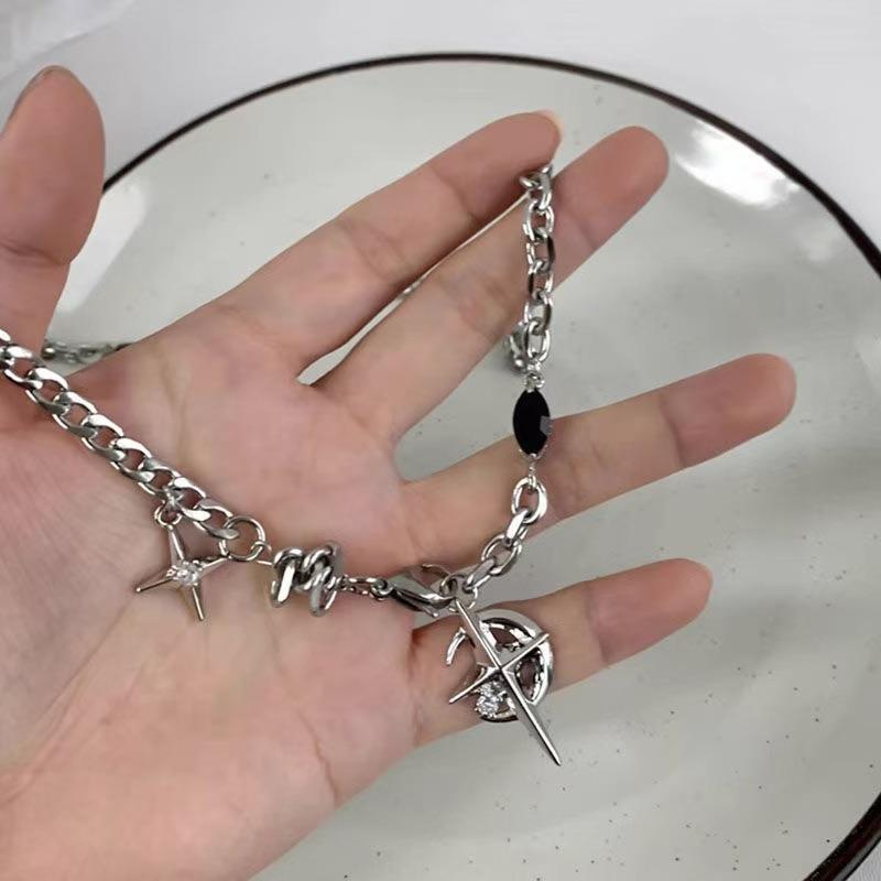 Süße und coole Lava-Liebeskette Damen Trend Nische High-End Designgefühl Pulloverkette Vielseitig Persönlichkeit Pulloverkette Herren