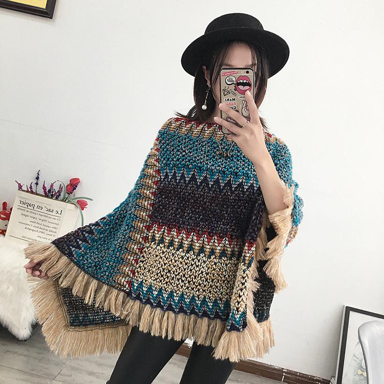 Dámský pulovr s cikcakovým úpletem a třásněmi, šál, podzimní hippie měkký háčkovaný šál, asymetrická šála