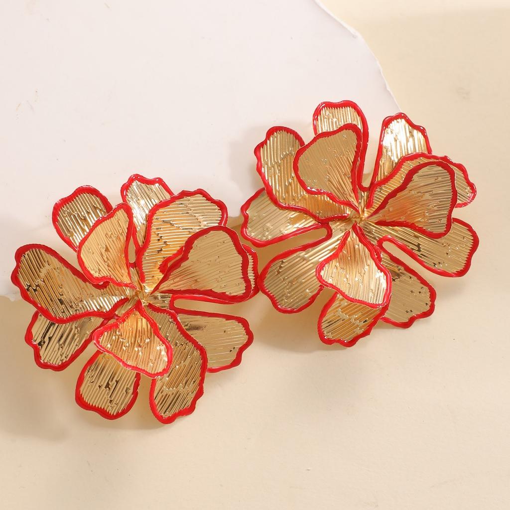 Exaggerated Temperament, Pleated Three-dimensional Strokes, Dripping Oil Flower Earrings, Fashionable and Luxurious Earrings
