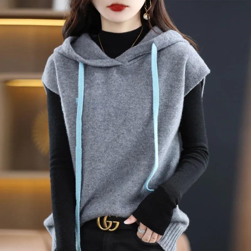 2023 Women's Hooded Sleeveless Knitted Vest for Autumn/Winter