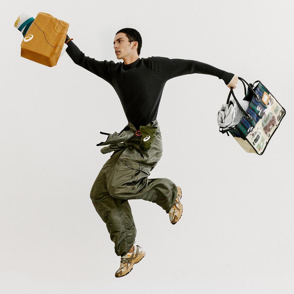 Asics Gel Kahana TR V2 Anti Slip And Wear Resistant Lightweight Low Top Trekking Shoes Unisex Khaki