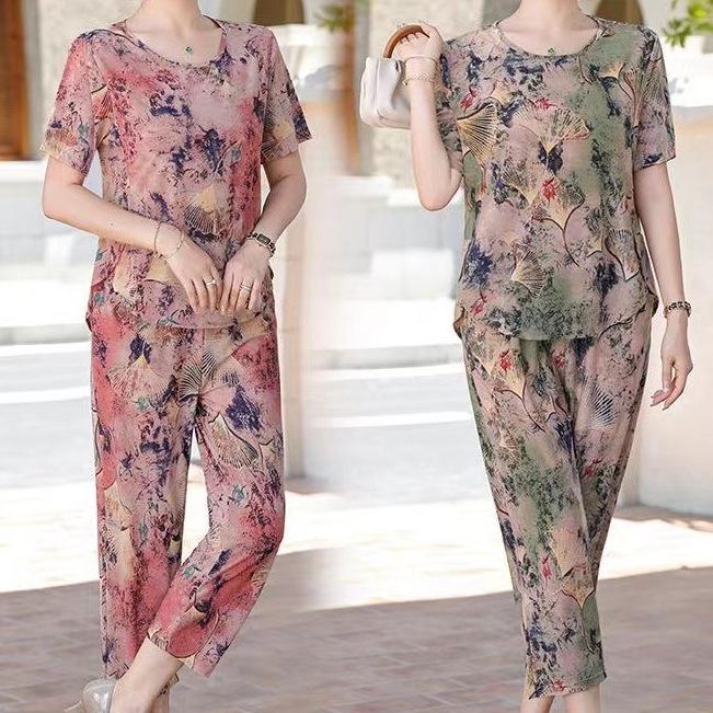 Stylish Ice Silk Two-Piece Summer Set for Middle-Aged Women: Loose, Casual Short Sleeve Suit