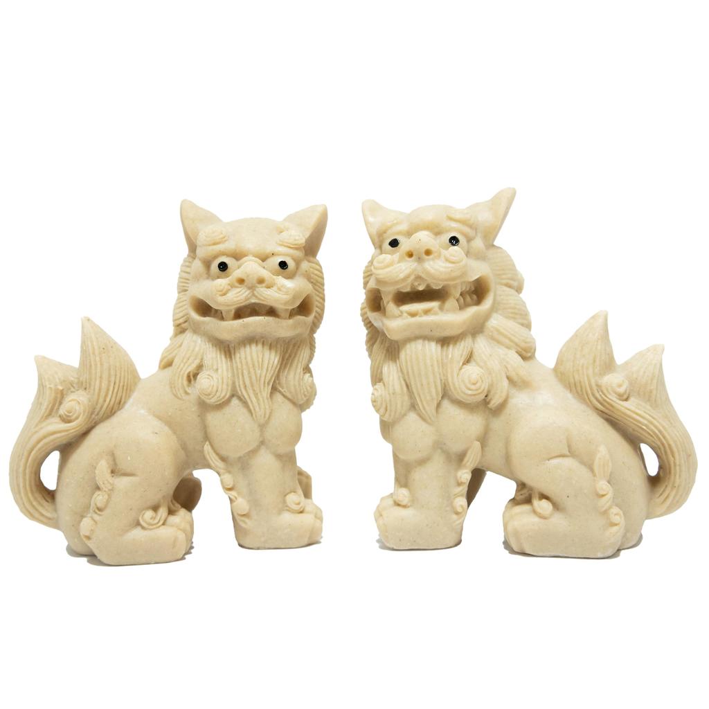 Pair of Shisa Figurines, Okinawa Sand-Colored Ivory, Comical Smile, Interior Decoration, Soothing Beach Scene, Gift, for Entryway