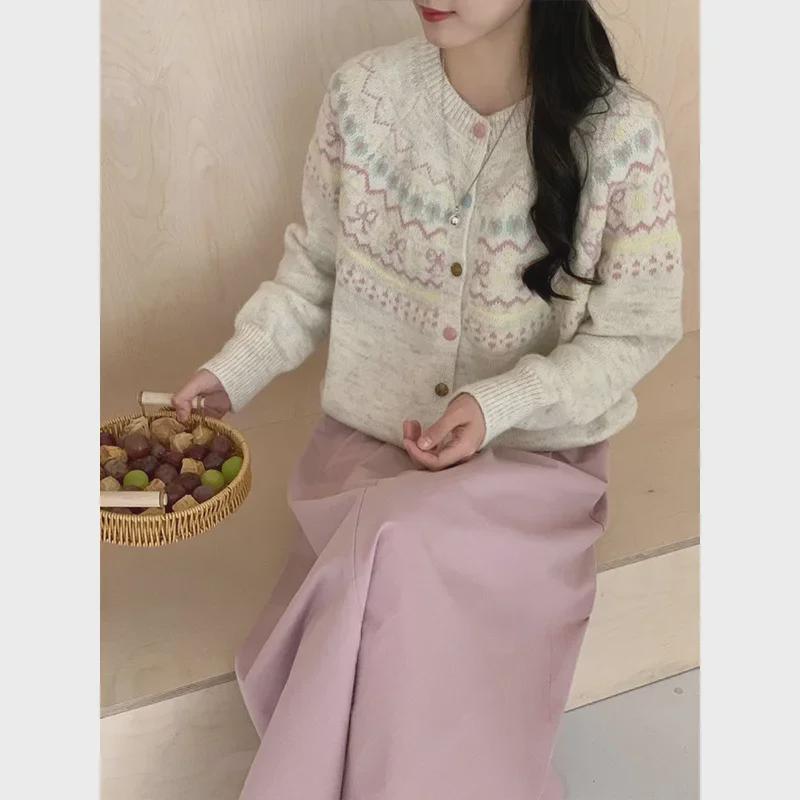 Retro Barevný Svetr Kardigan s Knoflíky pro Ženy - Nový Podzim/Zima 2025, Silná Volná Pletená Krátká Bunda v Korejském Stylu