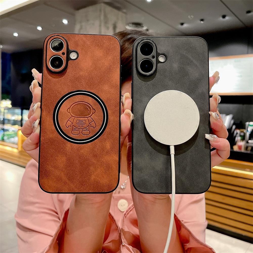 Applicable To IPhone16Promax Magnetic Phone Case Astronaut 13/14 Apple 15 Protection Case