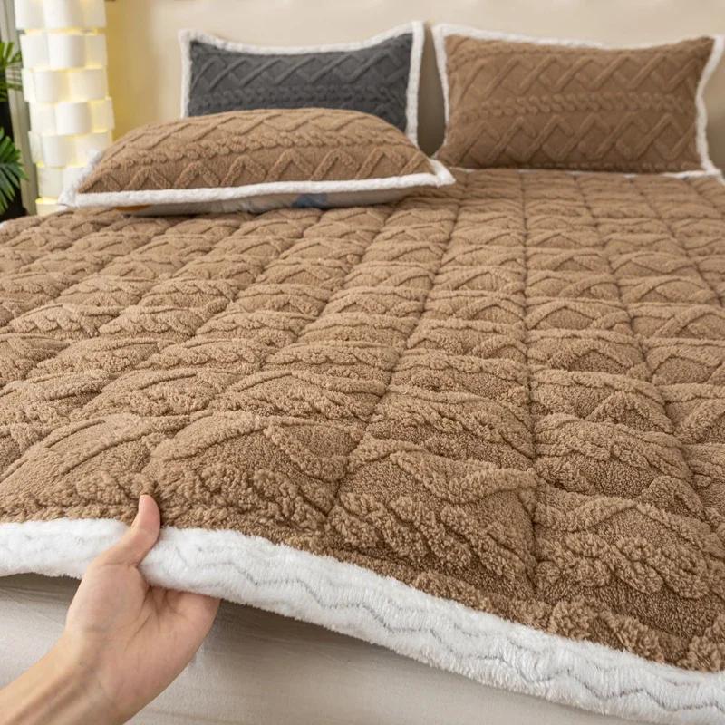 

2024 new flannel mattress thickened milk fleece quilt mattress winter household mattress bed blanket 90x190cm 2pcs шоколадный