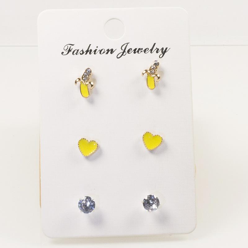 

S925 Silver Needle Mori Banana Love Girl Personality Earrings, Fresh and Gentle Lady Versatile Autumn Earrings срібний