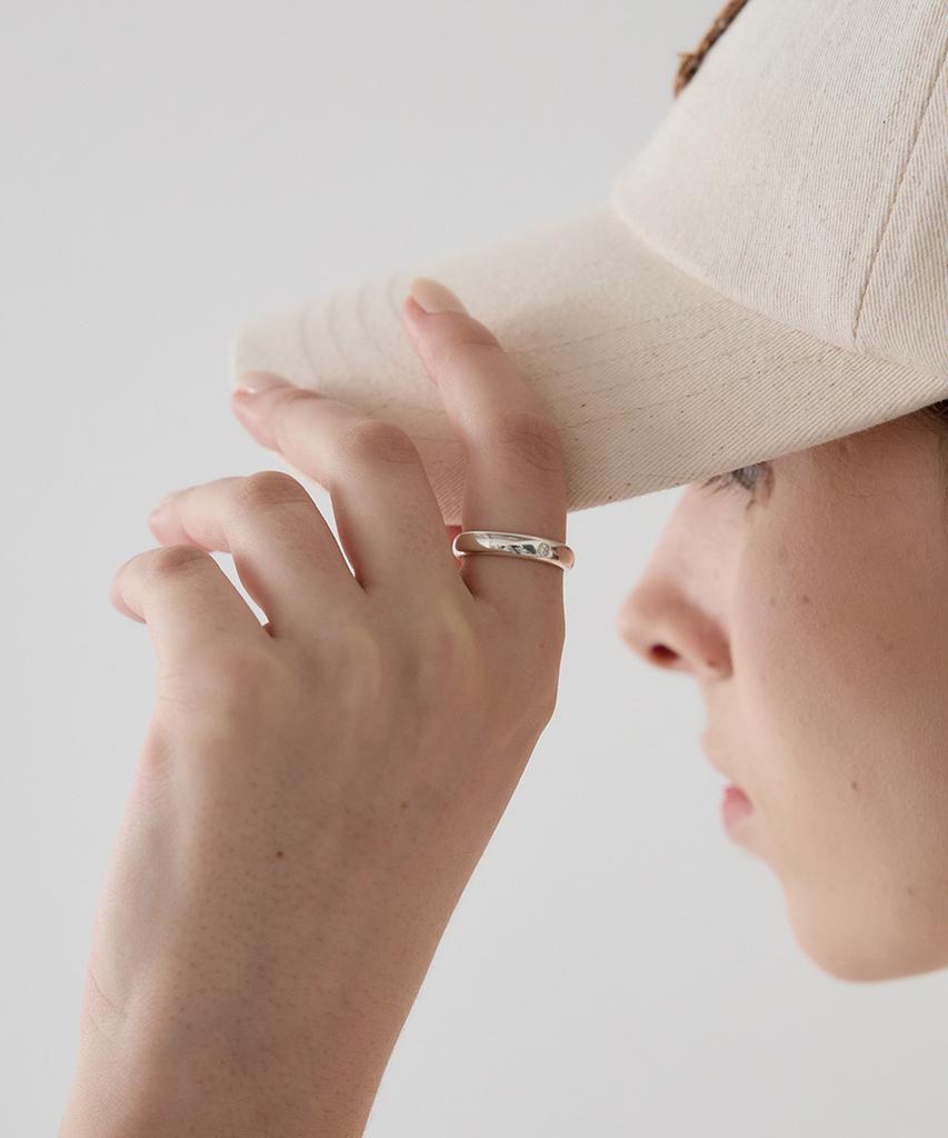 Aphrose Essential Band Ring