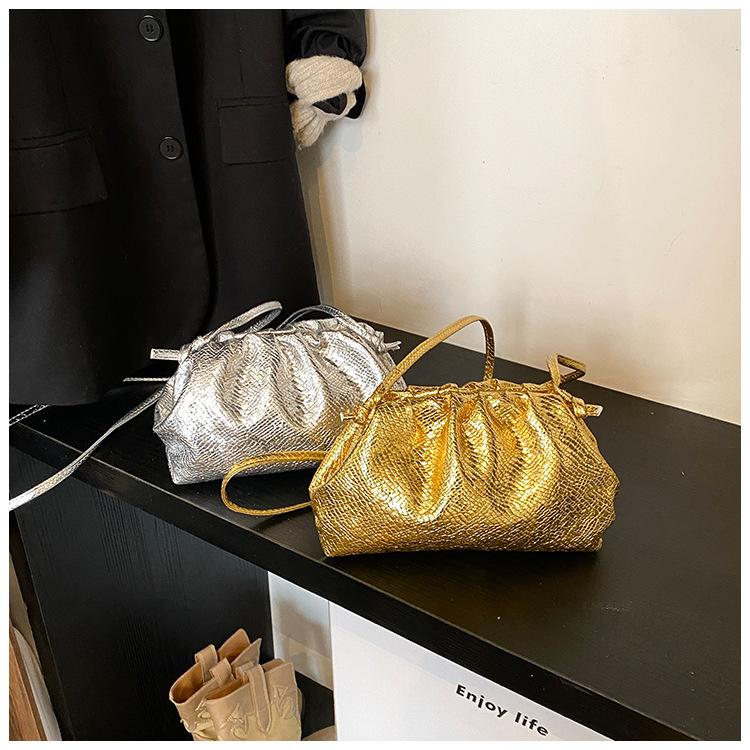 Silver Bag Women's 2025 New Design Sense Niche Fashion Messenger Bag Popular This Year Pleated Cloud Bag