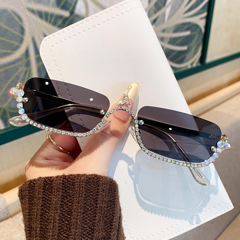 New Fashion Square Half-frame Diamond-inlaid Sunglasses Trendy And Personalized Street Shots Versatile Metal Sunglasses 90308-1