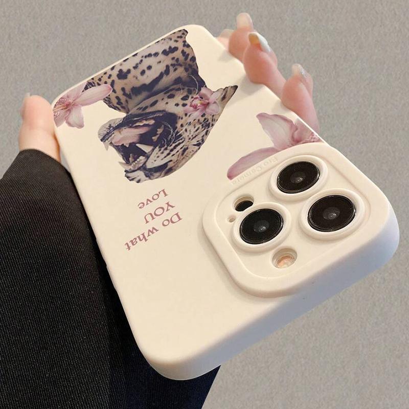 Floral Pattern Tiger And Leopard Painted Phone Case For iPhone 16 Pro Max 13 12 11 14 15 Pro Mini X XR XS Max 7 8 15 Plus Cover
