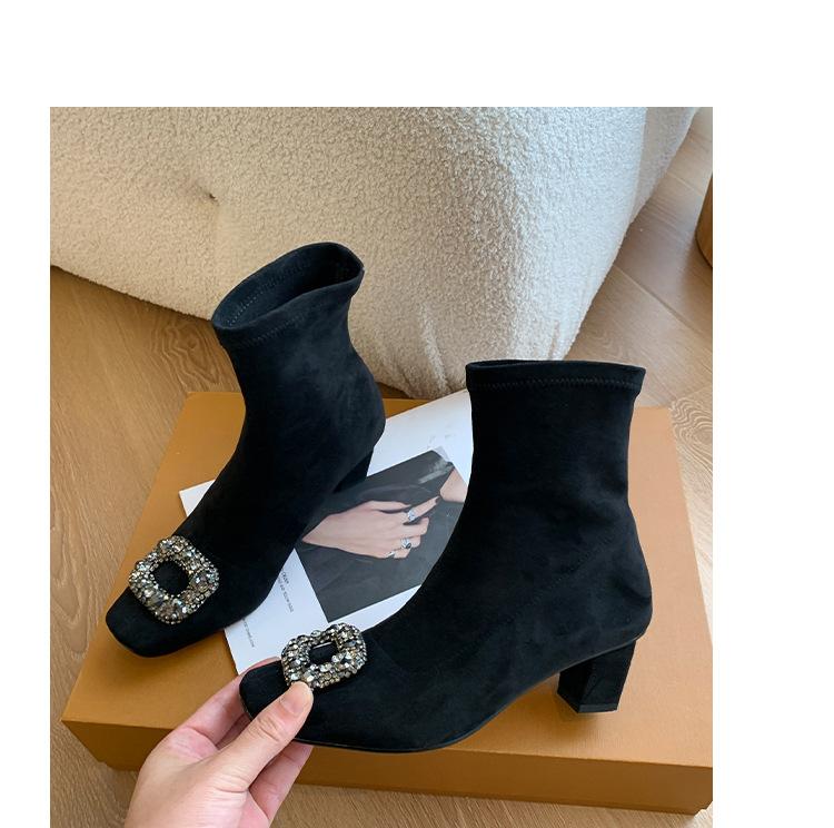 

Квадратная головка французского ретро черного цвета универсальные короткие сапоги толстый средний каблук стразы эластичные тонкие сапоги длинные сапоги женские осень и зима 2024 40 чёрный