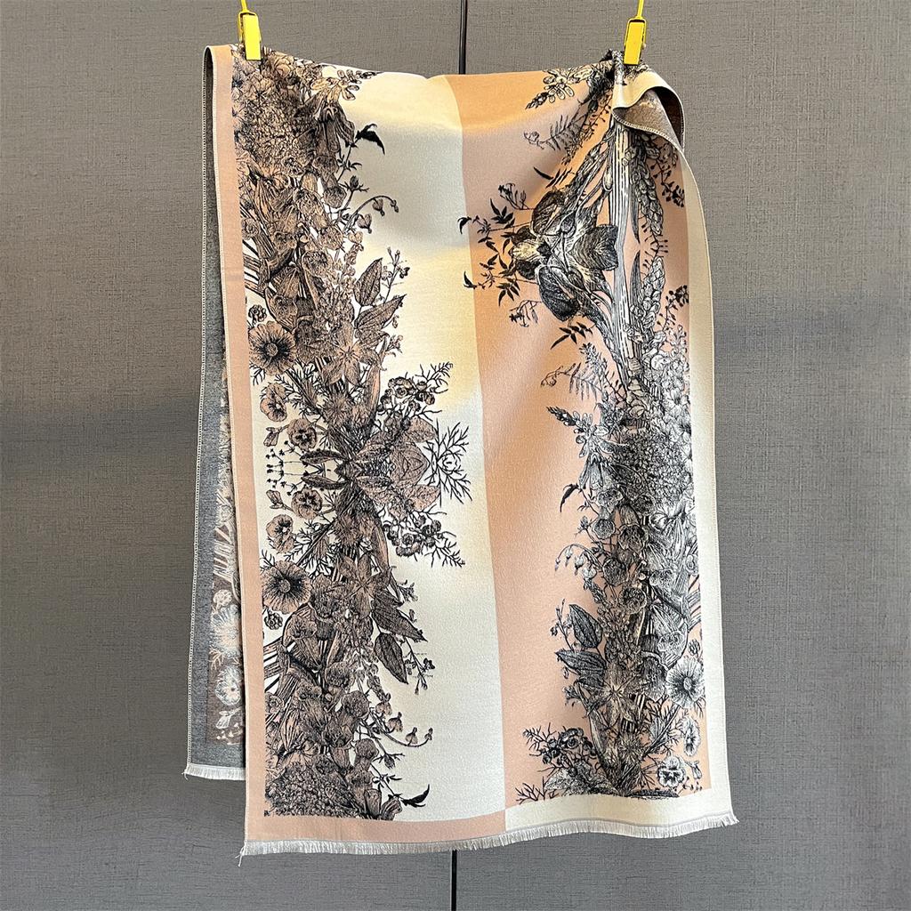 Luxury Thickened Warm Scarf Women‘S Floral Tassel Shawl Imitation Cashmere Pashmina Warps AutumnWinter Coldproof Blanket