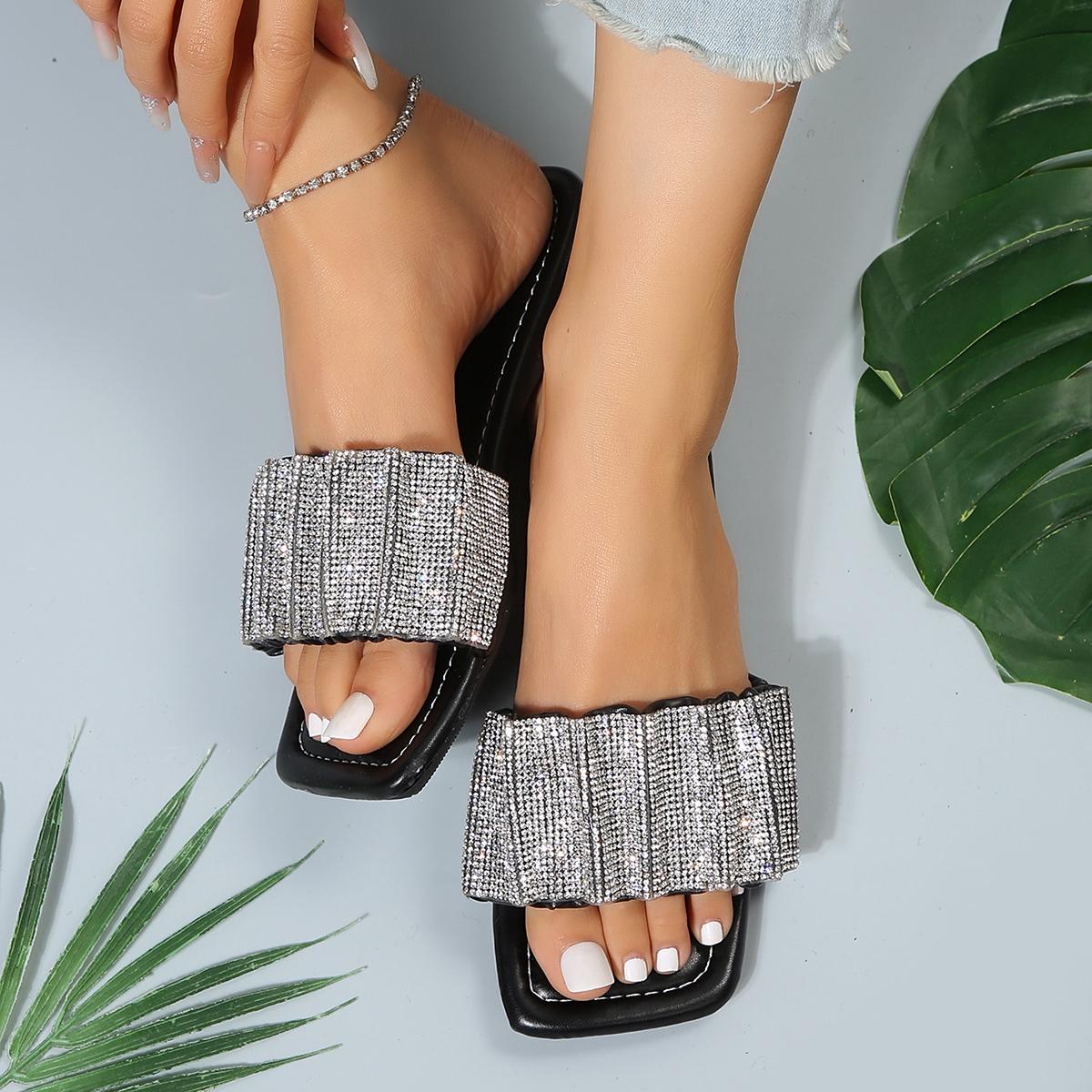 2024 летние сандалии женские шлепанцы со стразами плоские сандалии женские черные тапочки — фото 6