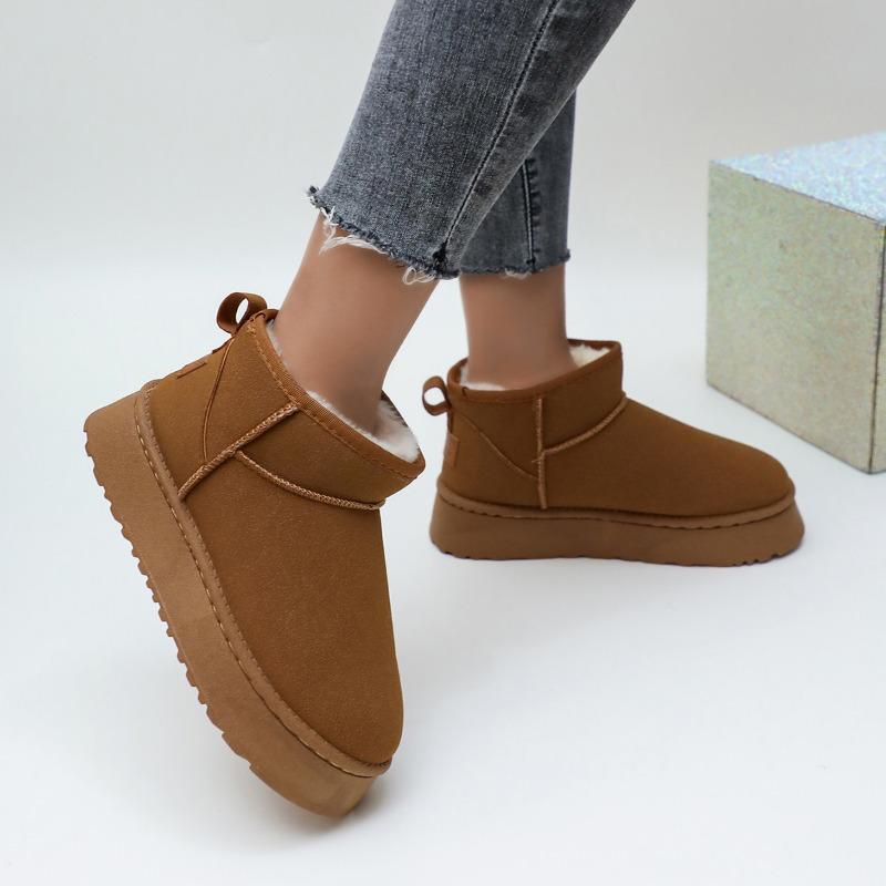 Fashion 2024 Winter Classic Women's Snow Boots Casual Fashion Plush Cotton Shoes Thick Sole Plus Velvet Warm Short Boots Women's Shoes